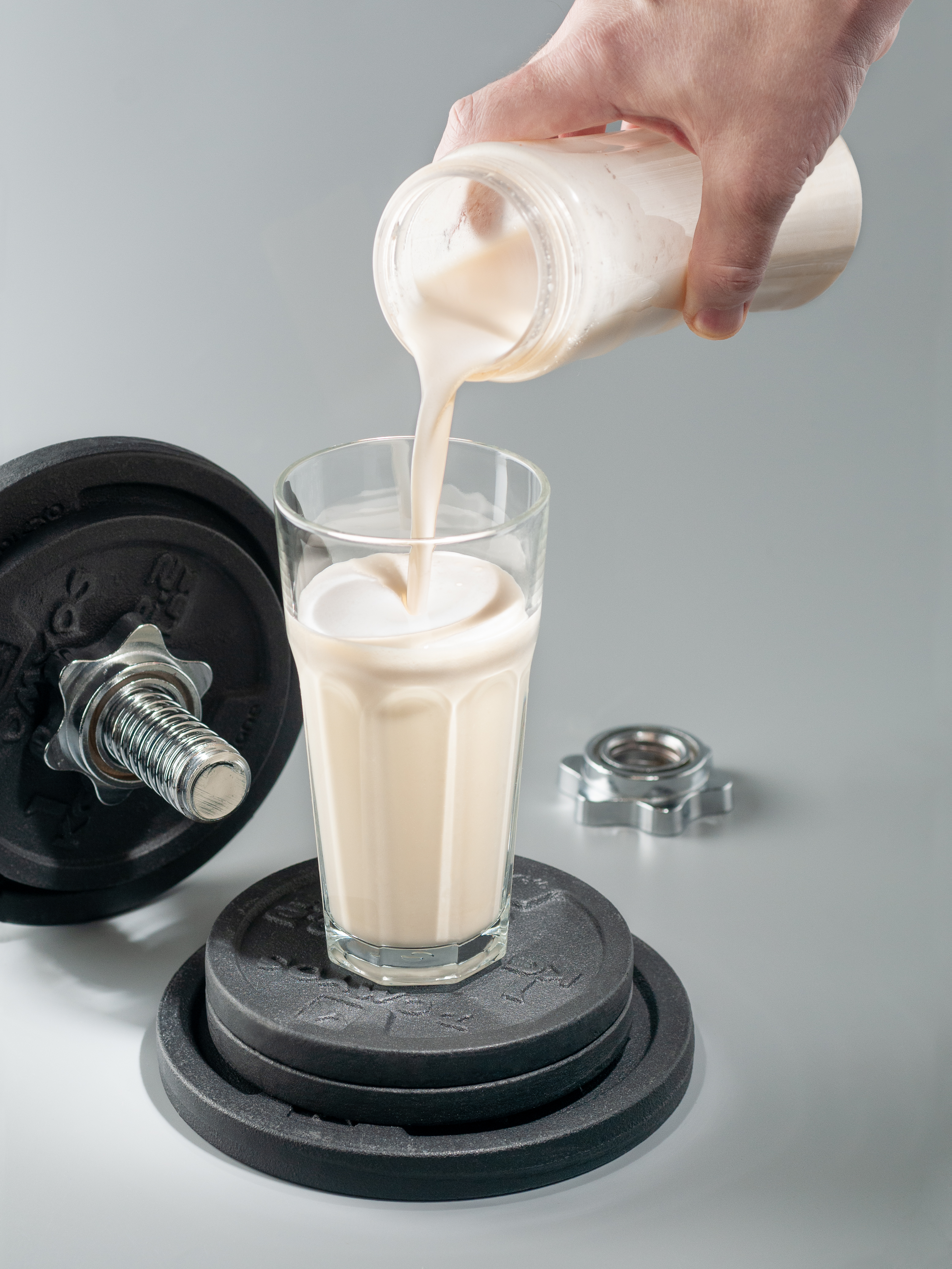 картинка Сывороточный протеин FitnessBoss, вкус "Клубника и банан" 